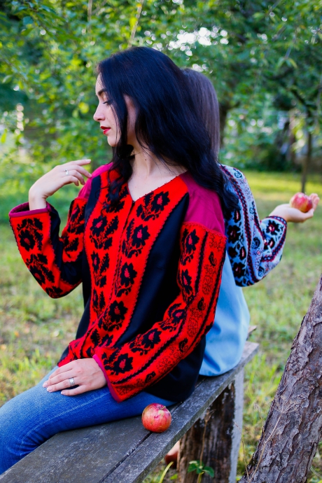 Exclusive designer embroidered shirt, reproduced in a unique Tunisian crochet technique that imitates authentic Borschiv patterns