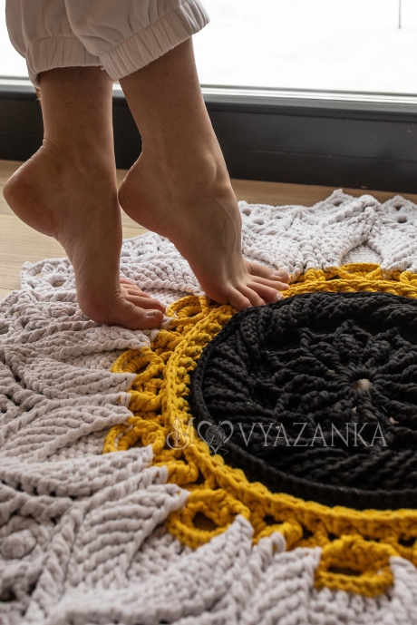 Crochet rug-mandala "Narcissus" 90x90 cm., 100% natural and handmade